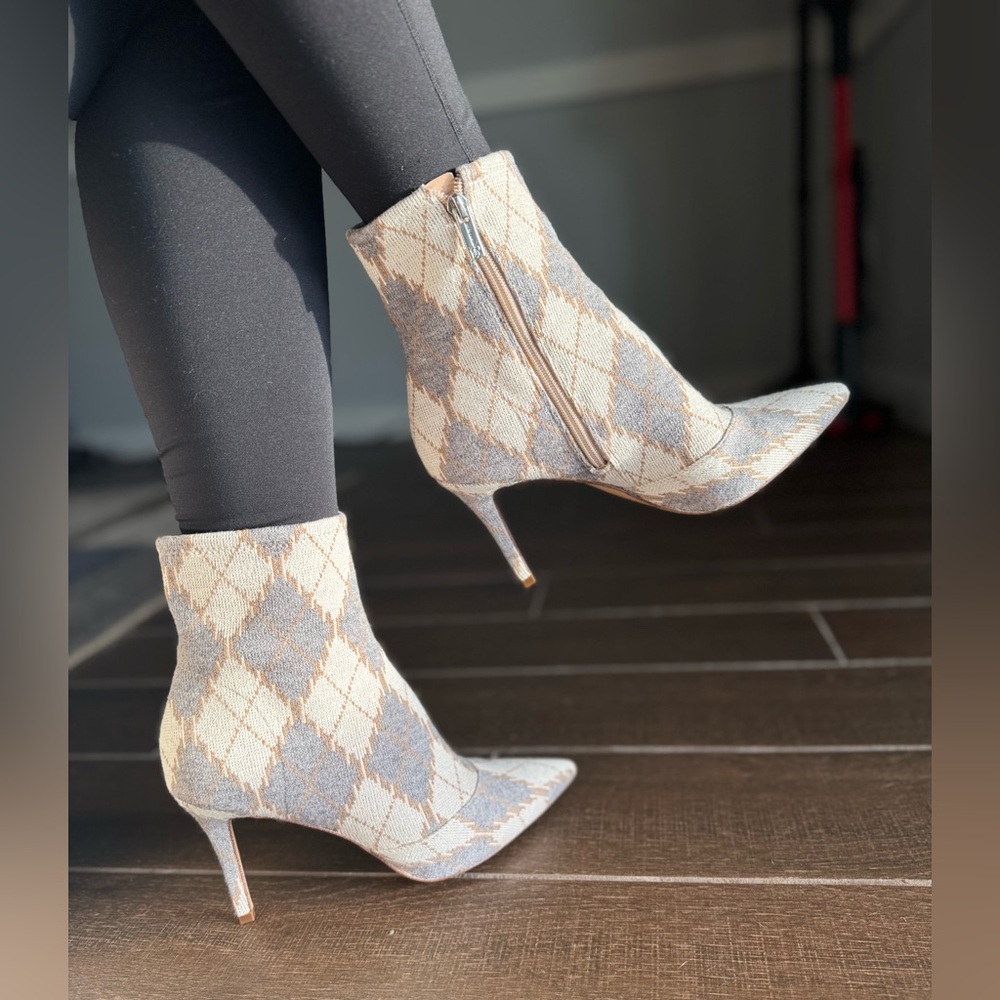 Jessica Simpson Beige and Gray Women's Ankle Boots